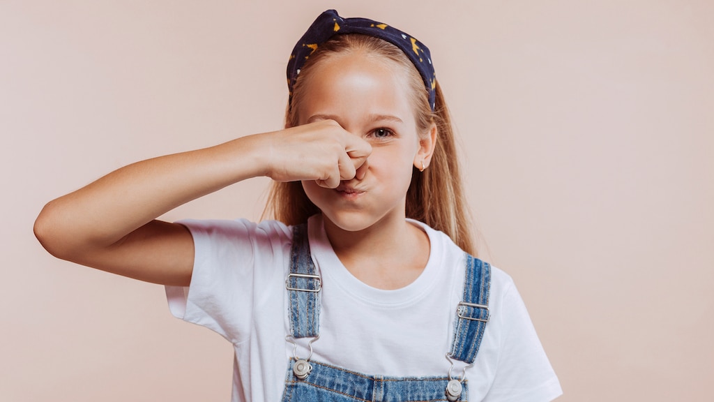 Kelly's dochter (9) stinkt soms naar zweet: 'Deo wil ze niet'