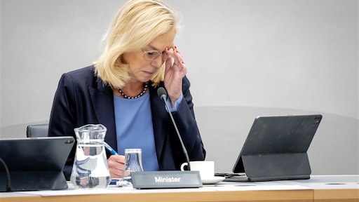 Kaag overweegt vervolgstappen tegen KLM na vernietigend rapport