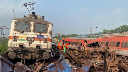 Honderden doden bij treinramp India, bijna 1000 gewonden