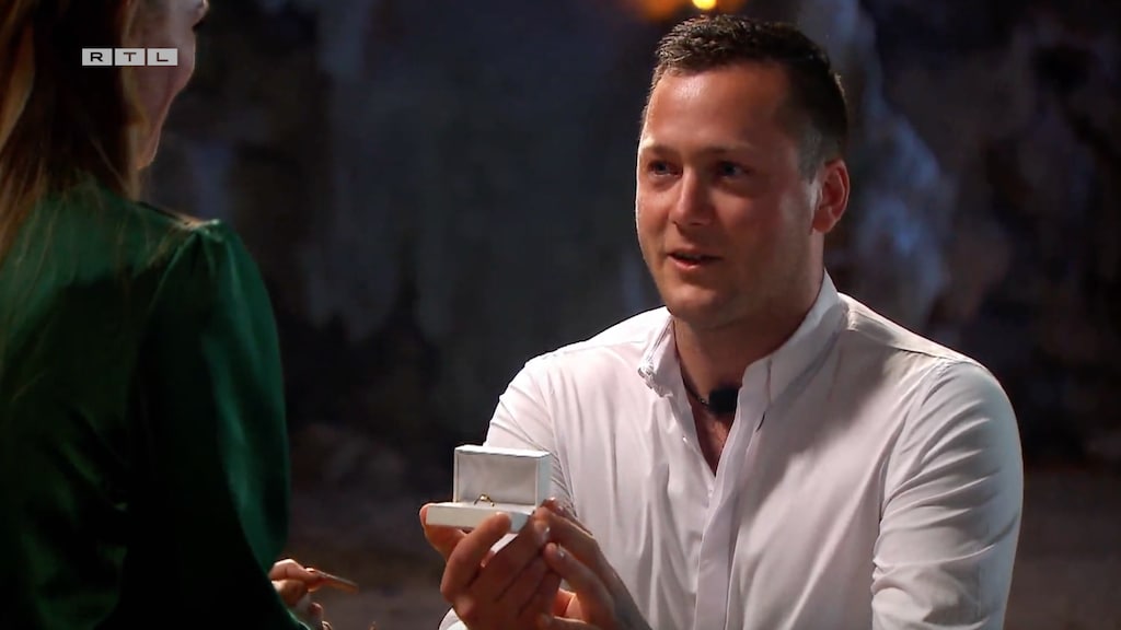 Iris van Temptation Island in shock door aanzoek Mitch: 'Dit is een grapje toch?'