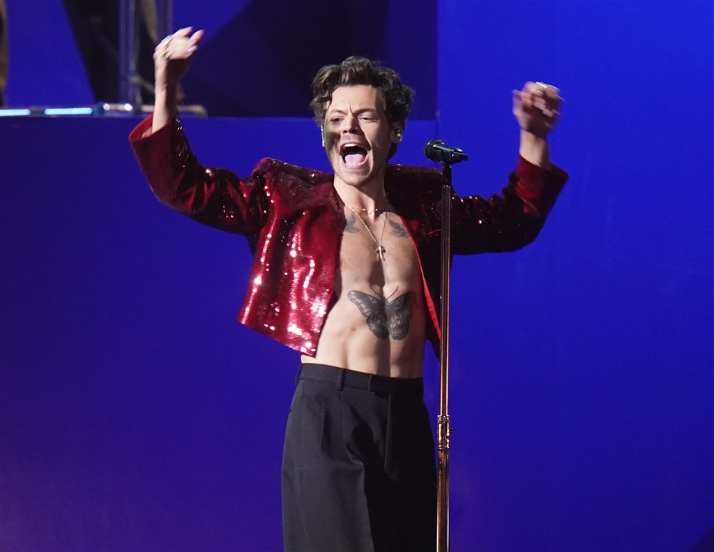 Harry Styles doet gender reveal van fan tijdens concert in Amsterdam