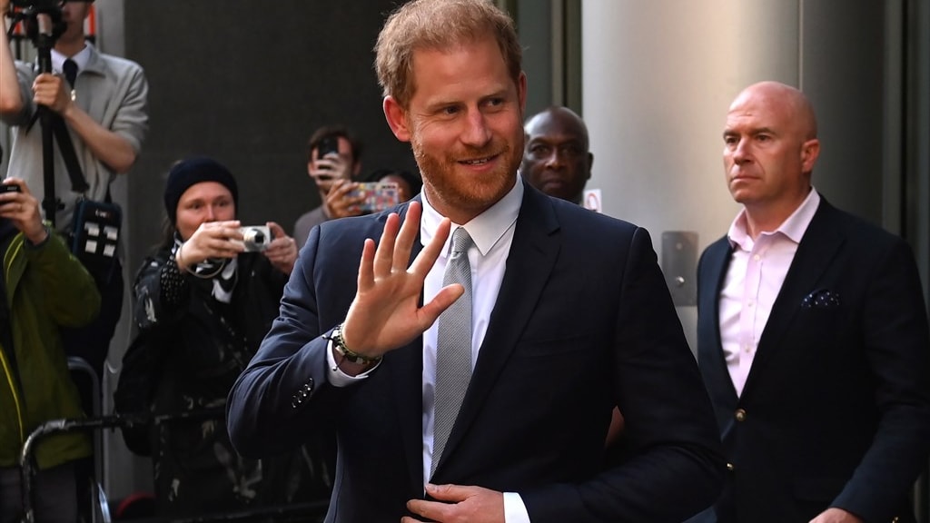 Prins Harry wil met proces 'media veranderen', diepe haat tegen tabloids