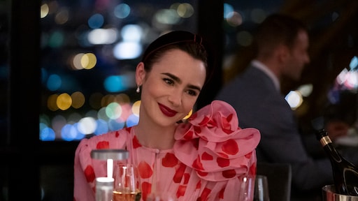 Dit zijn de eerste beelden van het vijfde seizoen van Emily in Paris (en Rome)