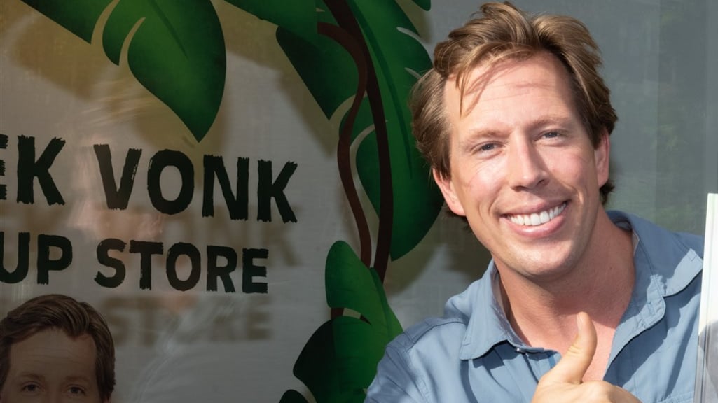 Freek Vonk deelt (gore) details over bevalling larvenkind