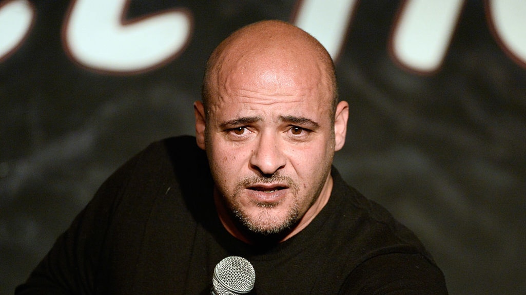 Breaking Bad-acteur Mike Batayeh (52) overleden door hartaanval