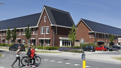 Zonnepanelen werken minder goed op hete dagen: experts leggen uit