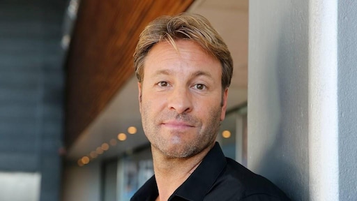 'Intens verdrietige' Viktor Brand neemt afscheid van hond