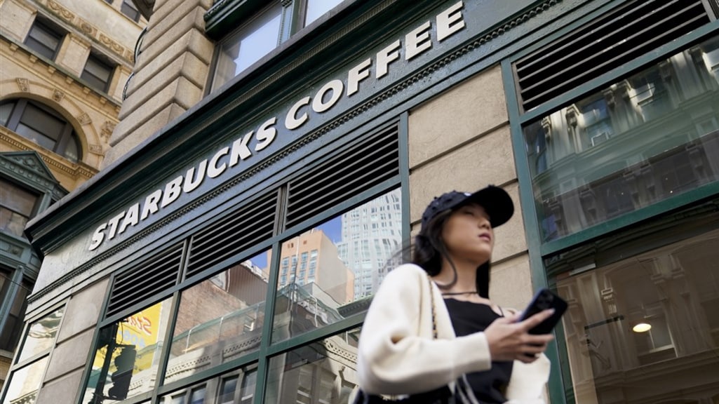 Starbucks ontslaat vrouw omdat ze wit is: schadevergoeding van 25,6 miljoen dollar