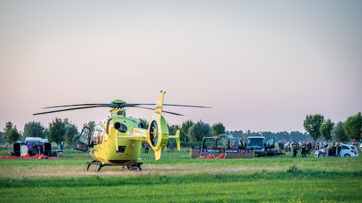 Vrouw raakt bekneld onder mand van luchtballon in Houten