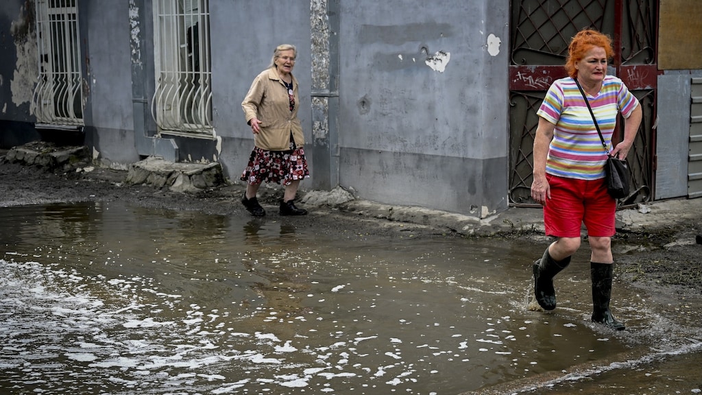 'Explosie dam Oekraïne waarschijnlijk van binnenuit, lijkt werk van Russen'