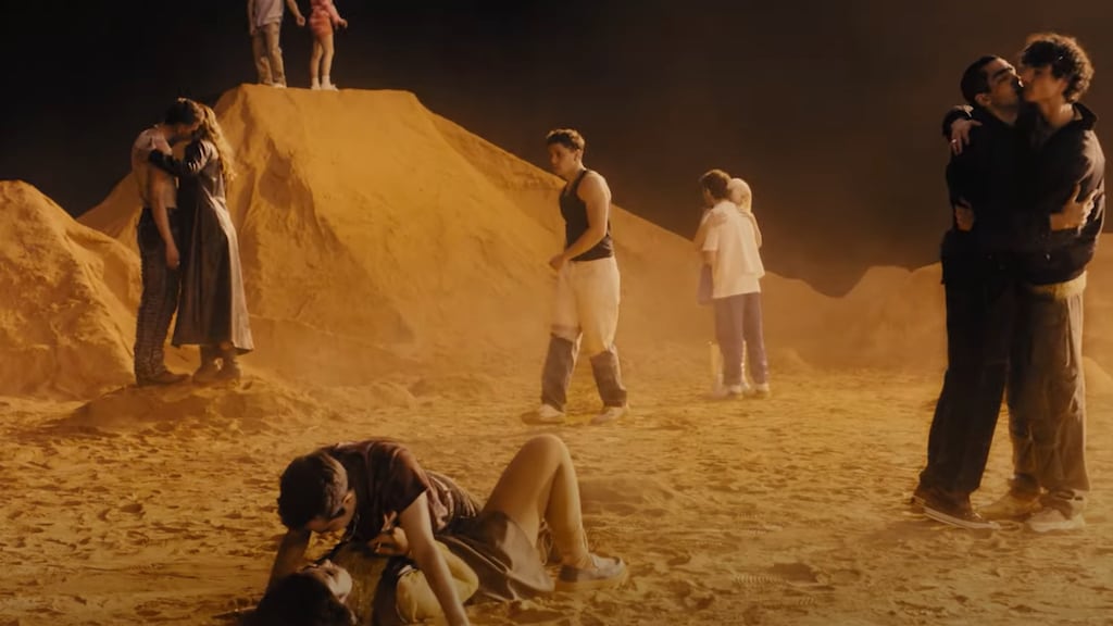 Netflix deelt eerste beelden en startdatum van zevende seizoen Élite