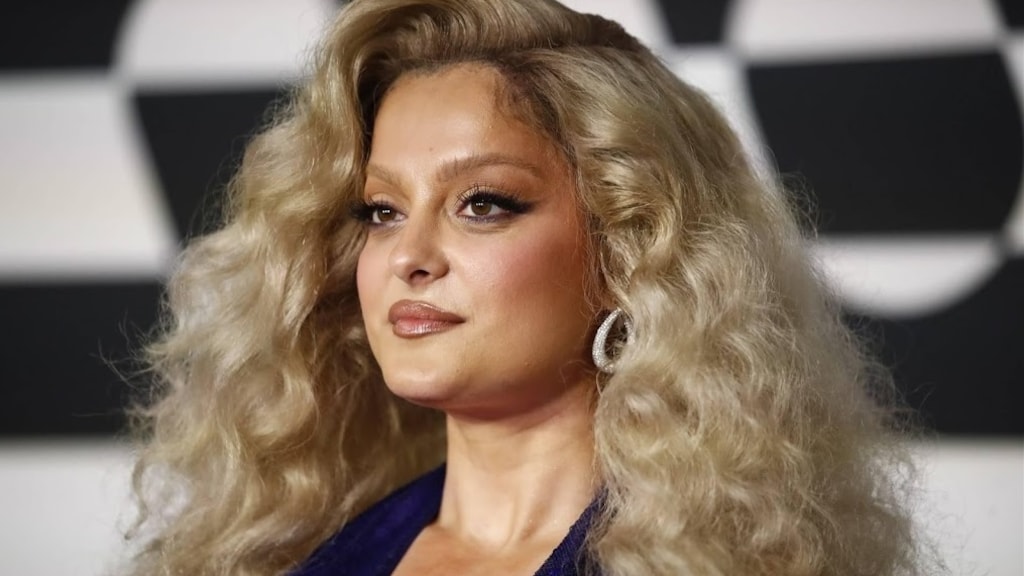 Zangeres Bebe Rexha razend op fotograaf die foto's bij ziekenhuis maakte