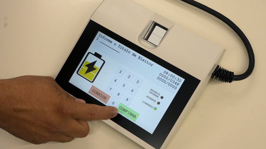 Deze stemmachines gebruiken ze in Brazilië. Nooit is bewezen dat hiermee gefraudeerd kan worden.