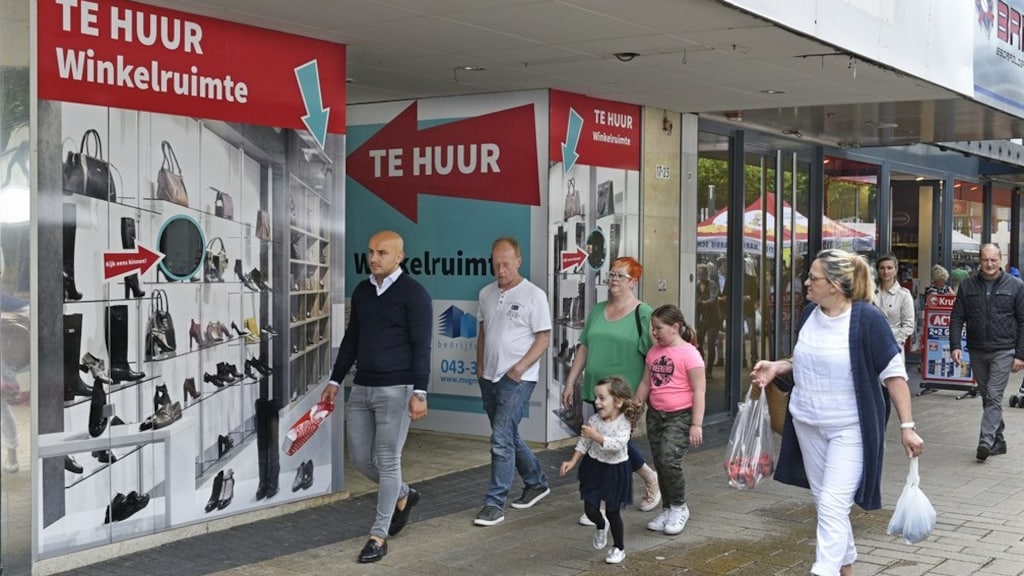 Sticker op leegstaande winkel: sneller verhuurd én vrolijker beeld