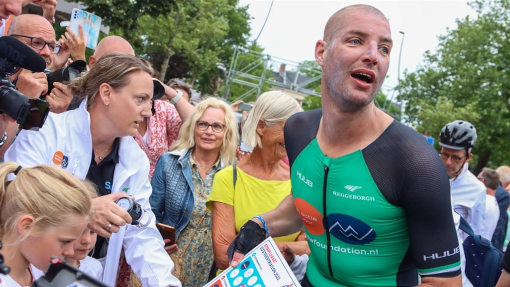 Maarten van der Weijden finisht elfstedentriatlon zaterdag nog niet