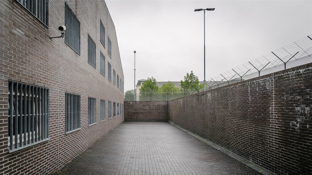 Flinke misstanden vrouwengevangenissen: 'Je bent machteloos daarbinnen'