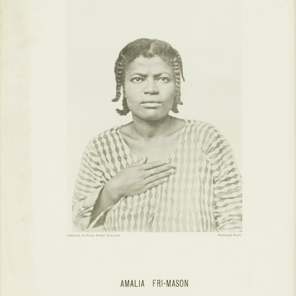 Amalia Fri-Mason (24), de oma van Frits en overgrootmoeder van Goziëm, tijdens de tentoonstelling.