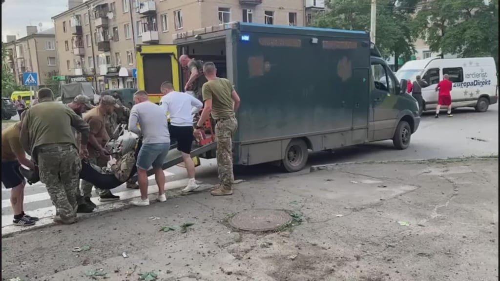 Negen doden bij raketaanval Oekraïne, Nederlanders filmen ravage