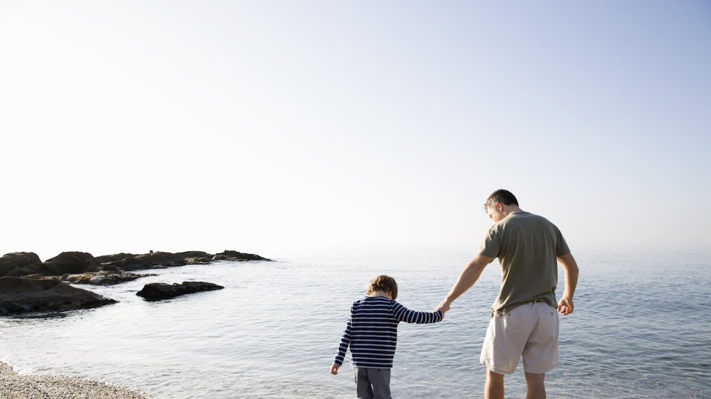 Alleen met kind op vakantie? 'Regel toestemming voor vertrek'