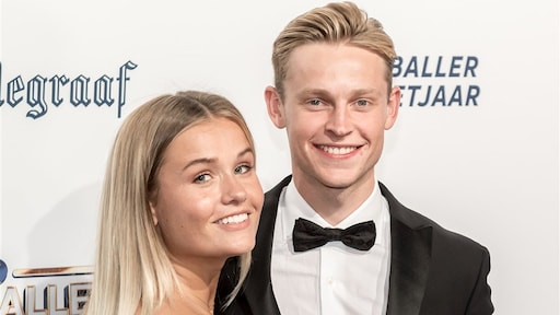 Frenkie de Jong en Mikky Kiemeney verwachten eerste kindje