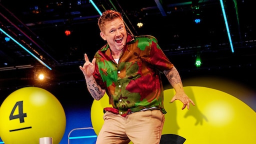 Johnny de Mol boekt plotseling kijkcijfersucces na dramatische start De Kwis met Ballen