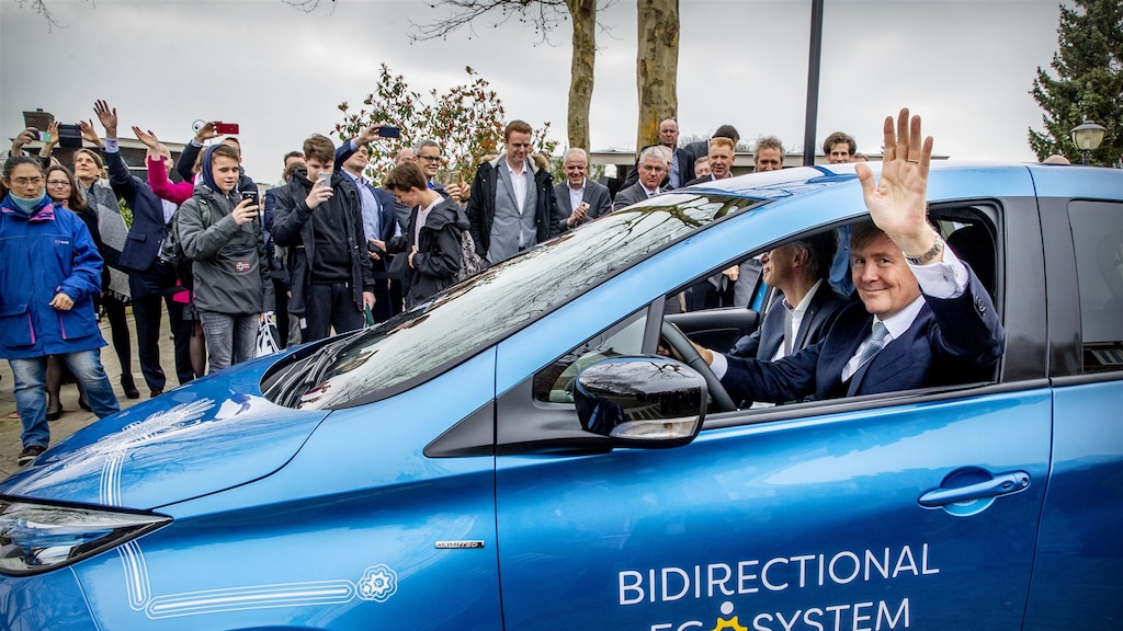 Koning Willem-Alexander bij de lancering van We Drive Solar.
