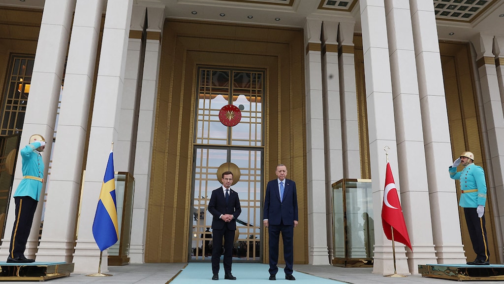 De Zweedse premier Ulf Kristersson op bezoek bij de Turkse president Recep Tayyip Erdogan
