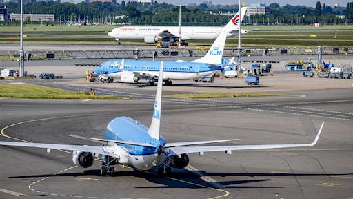 Schiphol moet toch krimpen: volgend jaar 40.000 vluchten minder