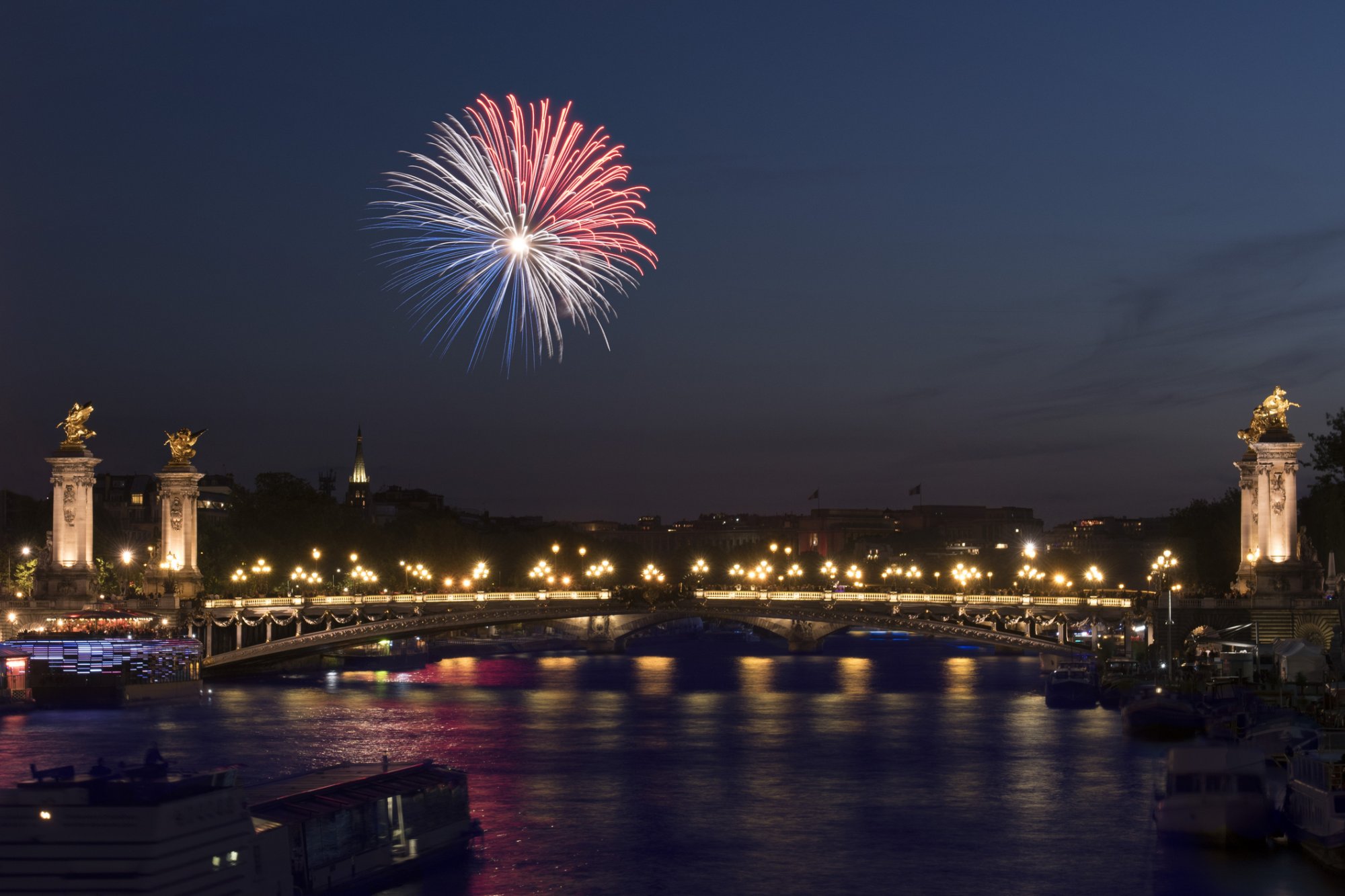Frankrijk verbiedt vuurwerk voor nationale feestdag na rellen