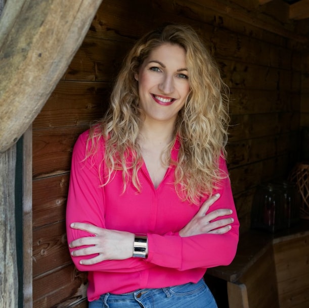 Onze expert: Eveline van de Waterlaat is diëtist en dieetpsycholoog. Ze schreef het boek 'Nu afvallen en nooit meer aankomen' en ook werkt ze als coach en spreker.