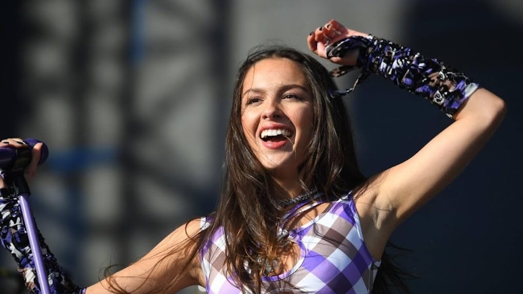 Olivia Rodrigo jongste artiest met drie nummer 1-hits in Hot 100