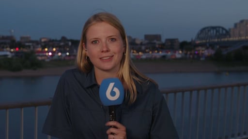 Noa Vahle loopt op krukken na incidentje tijdens barbecue