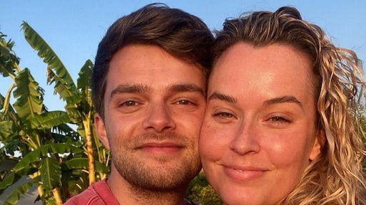 Buddy Vedder 'meteen verkocht' tijdens eerste ontmoeting vriendin