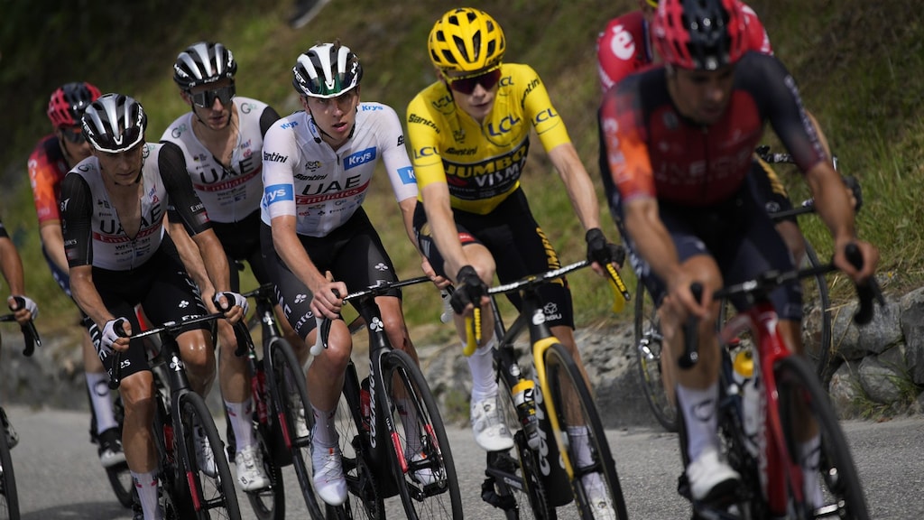 Vingegaard koerst af op eindzege na lijdensweg Pogacar in koninginnenrit