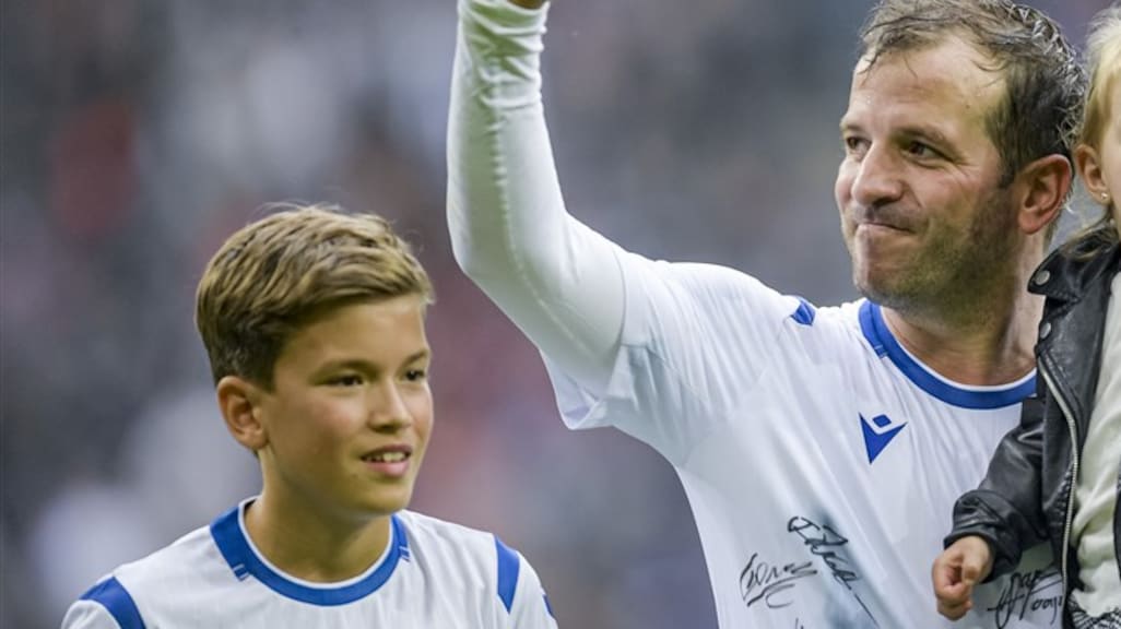 Ajax-contract voor Damián is volgens Rafael van der Vaart nog onzeker: 'Gesteggel'