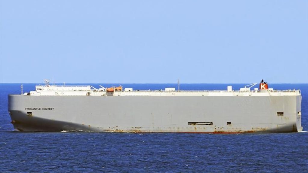 Het schip Fremantle Highway op een oudere foto.