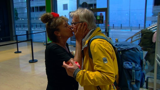 Eerste kus in B&B Vol Liefde een feit tijdens onverwachts afscheid