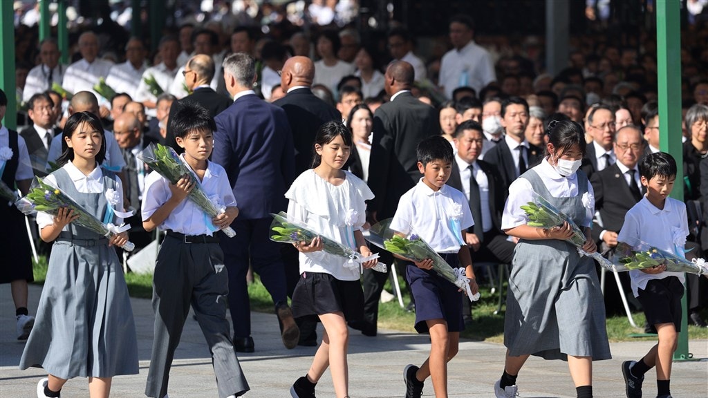 Japan herdenkt honderdduizenden slachtoffers van atoombom in Hiroshima