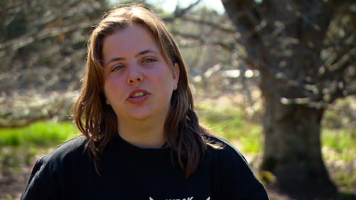 Suus van B&B Vol Liefde heeft boodschap voor 'boomers' met kritiek op haar Engels