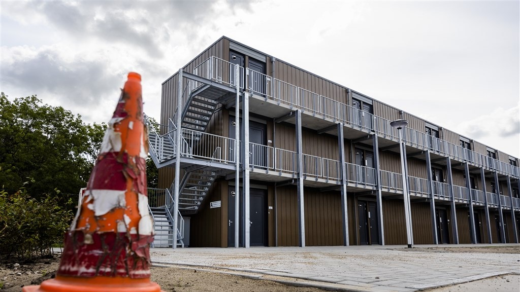 Nog voor 190 miljoen aan flexwoningen in opslag ministerie