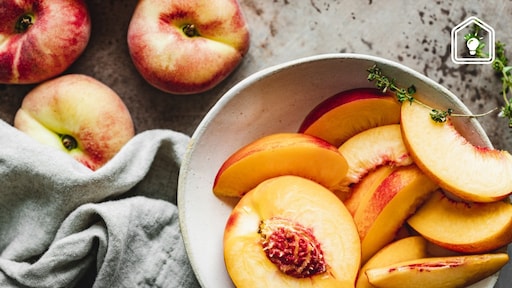 Zo worden onrijpe perziken in een dag eetbaar (en zó bewaar je ze daarna)
