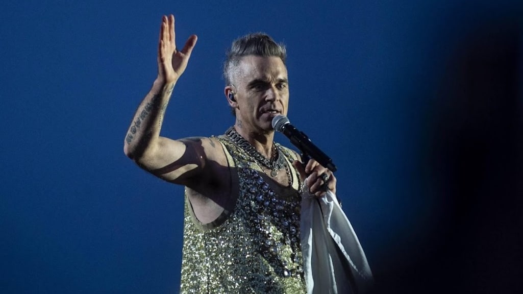 Robbie Williams moedigt fans aan te praten over mentale problemen