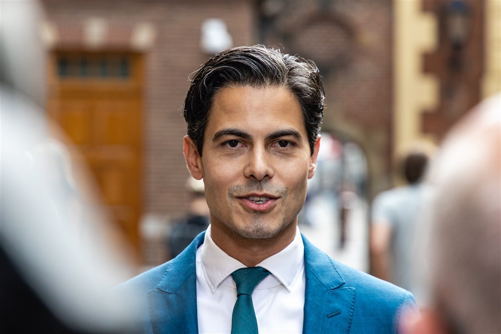 Politici te gast in EO-serie Een buitengewoon gesprek