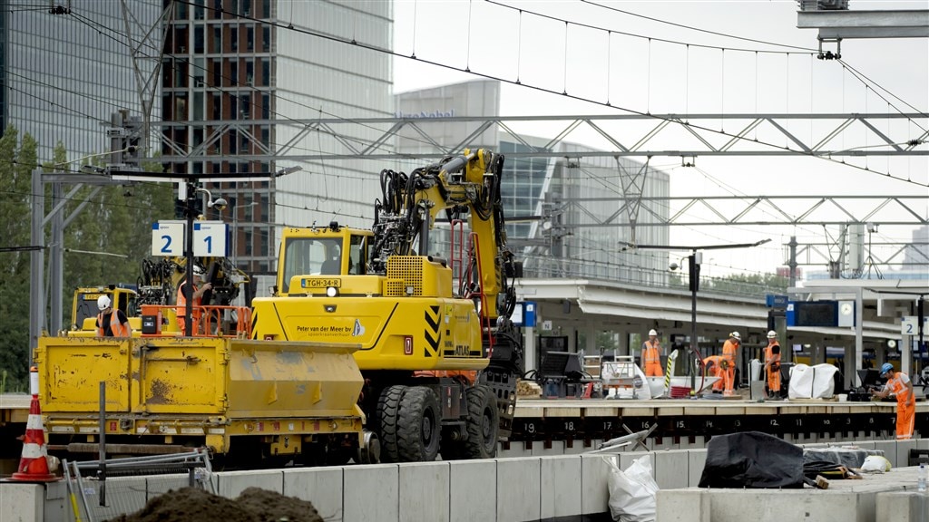 Met de trein in 2024: kaartje duurder, meer vertraging