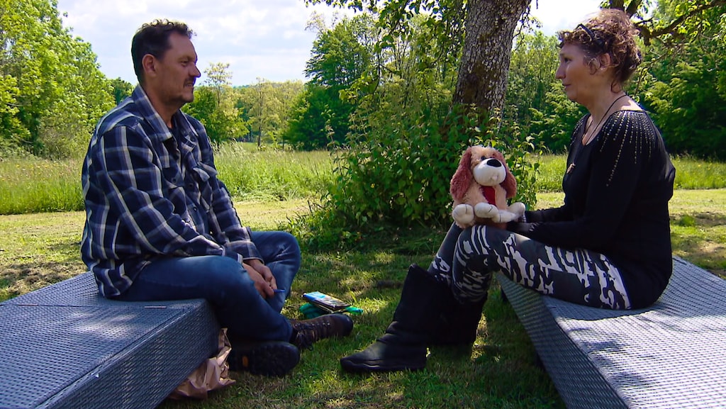 Alexandra vertrekt met veel bombarie bij Walter in B&B Vol Liefde: 'Hou met mij geen rekening'