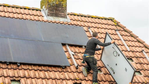 Klanten Vandebron gaan betalen voor terugleveren zonnestroom