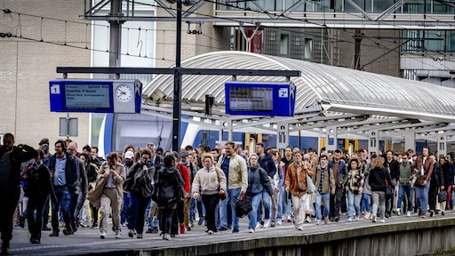 Reizigersorganisaties zeer bezorgd over dreigende spitsheffing NS