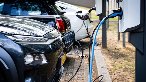 Gebruik elektrische auto nog jarenlang duurder dan benzinebak