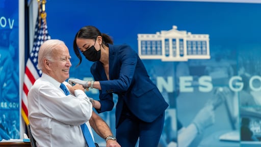 Witte Huis roept Amerikanen op nieuwe covid-boosterprikken te halen