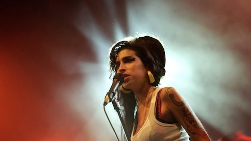 Boek Amy Winehouse nu al best verkocht op Amazon